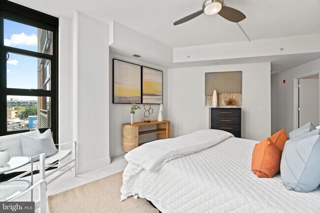 Building Photo - 2120 Vermont Ave NW