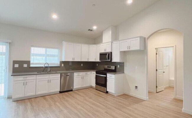 Building Photo - 8517 Grandy St