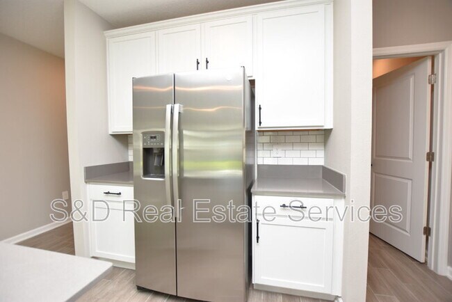 Building Photo - 427 Cool Summer Ln