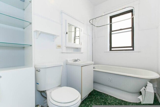 Building Photo - 2520 N Kedzie Blvd