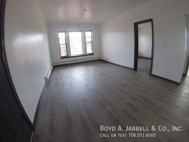 Building Photo - 68 E 57th St