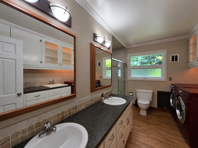 Building Photo - Private Arlington Retreat