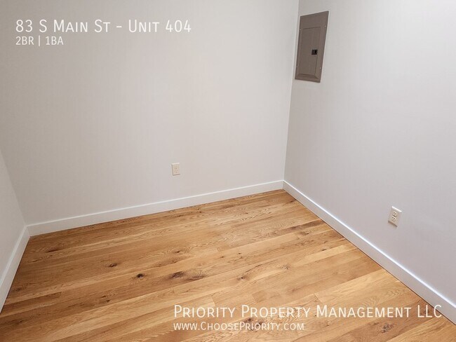 Building Photo - 1BR Penthouse Apartment, Downtown Harrison...