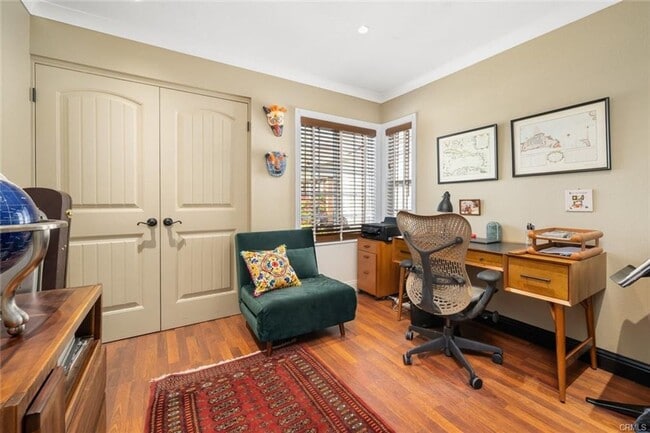 Building Photo - 3bd/2ba House w/ Two Car Garage and CLOSE to Laguna Middle School