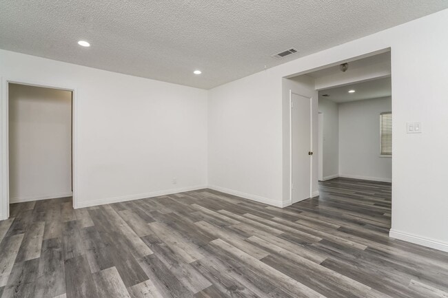 Building Photo - WONDERFUL BUENA PARK HOME FOR LEASE!!  NEW ON MARKET!!