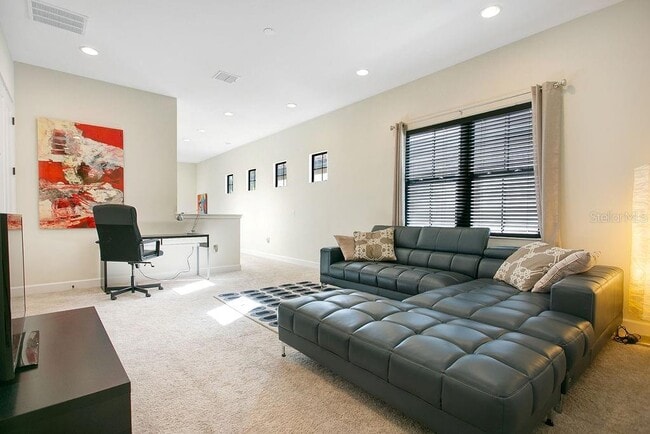 Building Photo - 8455 Via Vittoria Way