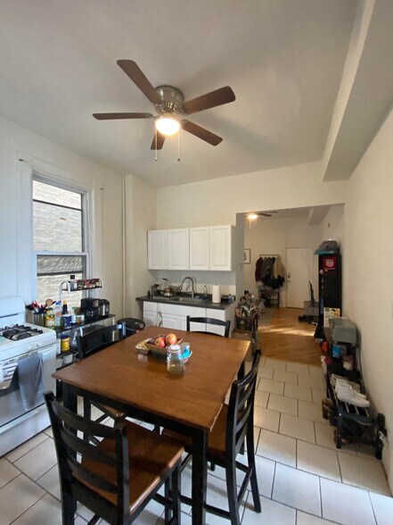 Primary Photo - 2035 N Western Ave