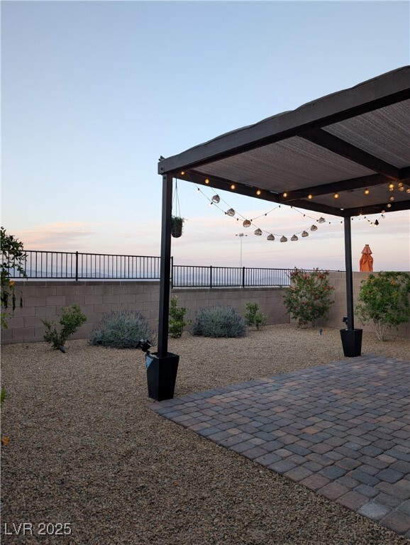 Building Photo - 5240 Sunstone Mesa Dr