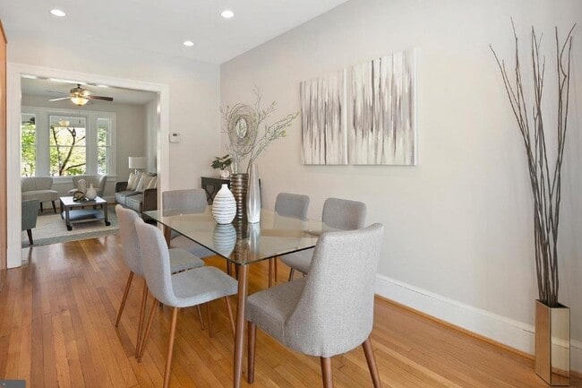 Building Photo - 1826 A St SE