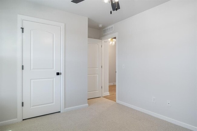 Building Photo - 3400 Piney River Dr