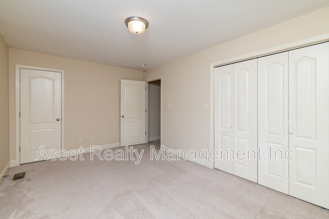 Building Photo - 4730 Forest Landing Way
