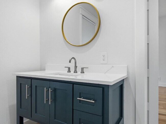 Building Photo - "Elegant 4-Bedroom 2.5-Bath Victorian Charm Meets Modern Luxury!"