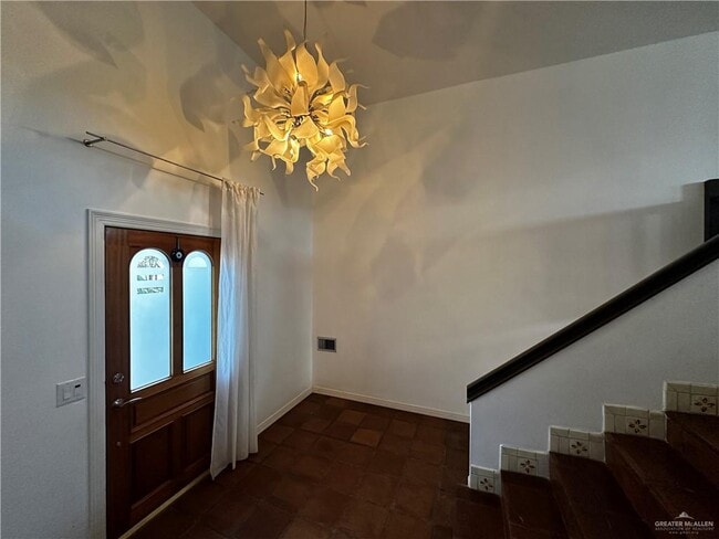 Building Photo - 22 1st Ln Ct