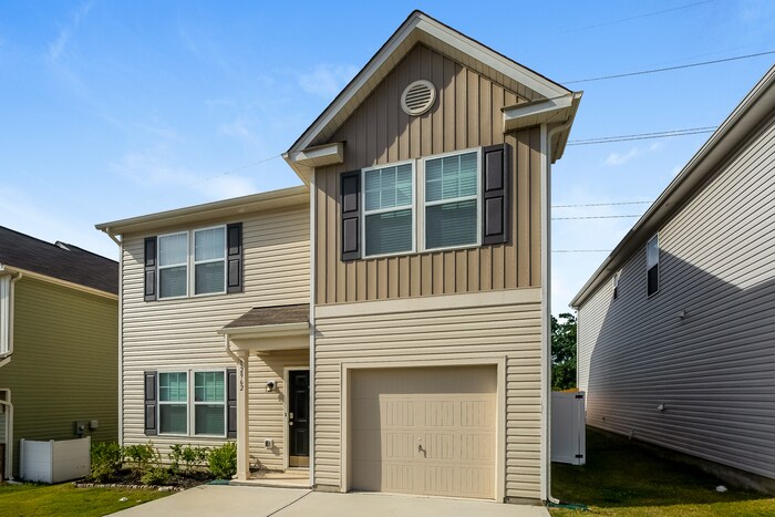 Building Photo - 12962 Hill Pine Rd