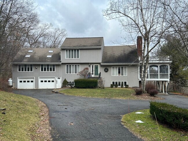 Building Photo - 24 Walters Way