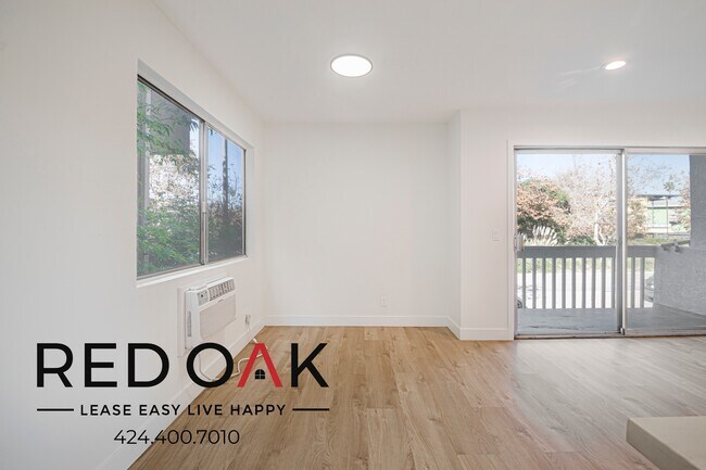 Building Photo - 426 S Venice Blvd