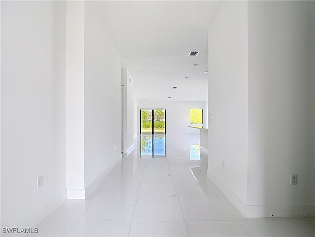 Building Photo - 5305 Marano Dr