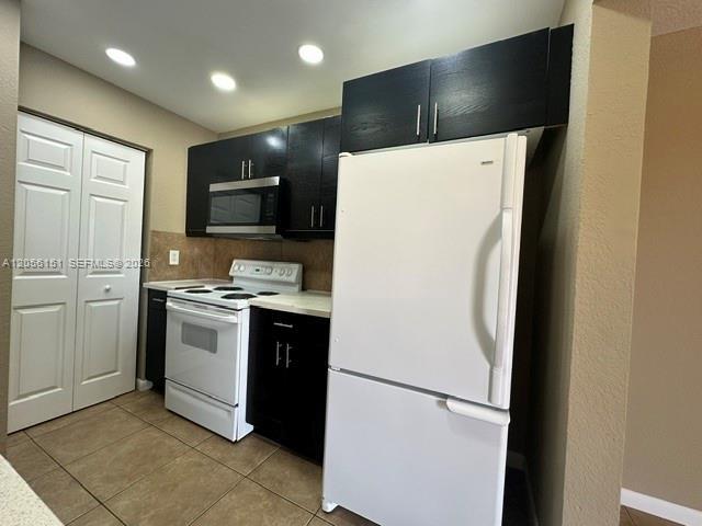Building Photo - 2830 NW 55th Ave