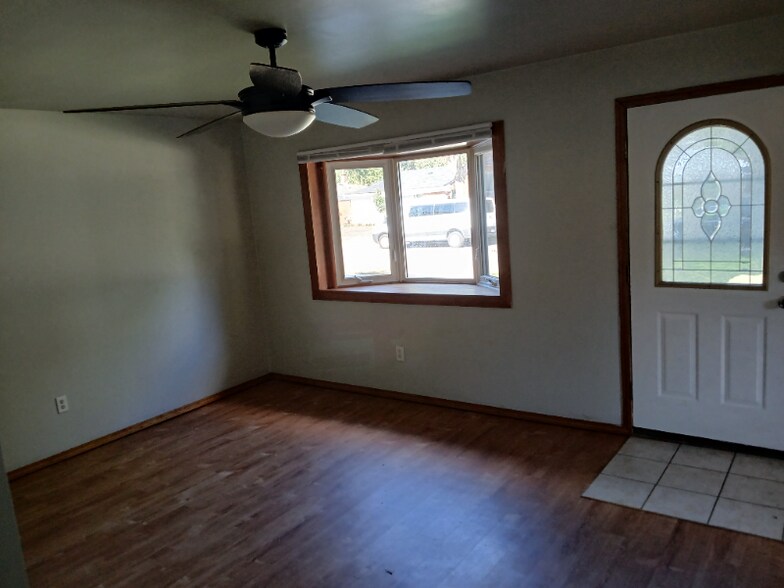 Building Photo - 26327 McDonald St