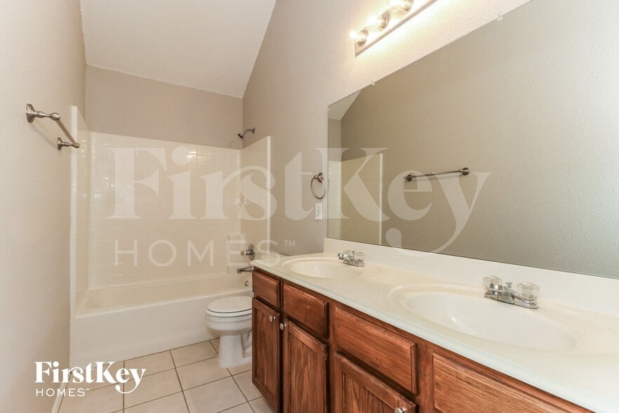 Building Photo - 1910 Winter Park Dr