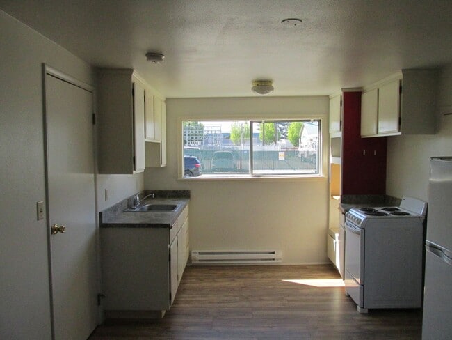 Building Photo - 1 bedroom apartment in Burlington