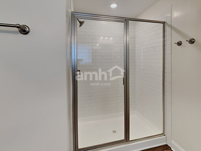 Building Photo - 269 Makenna Dr