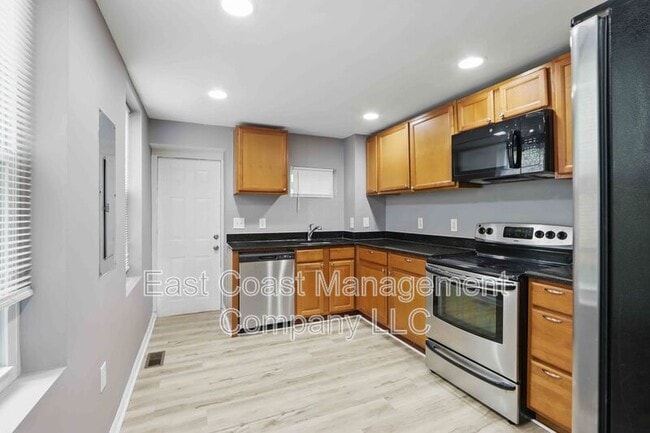 Building Photo - 1209 W Lombard St
