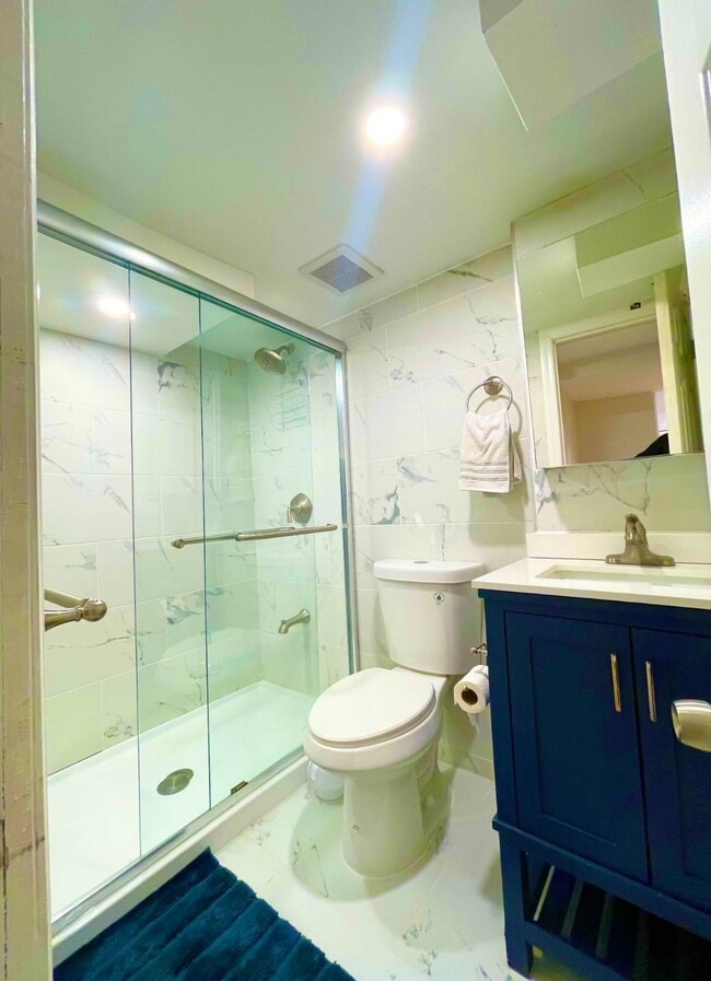 Building Photo - 278 Devonshire Dr