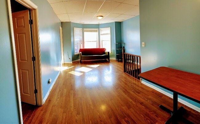 Building Photo - 254 W 31st St