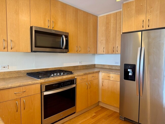 Building Photo - 1515 S Prairie Ave