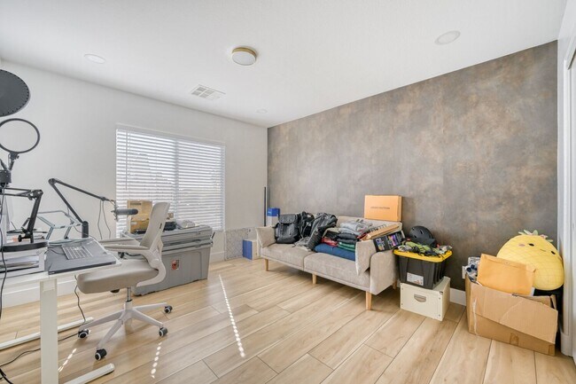 Building Photo - 6752 Lookout Lodge Ln