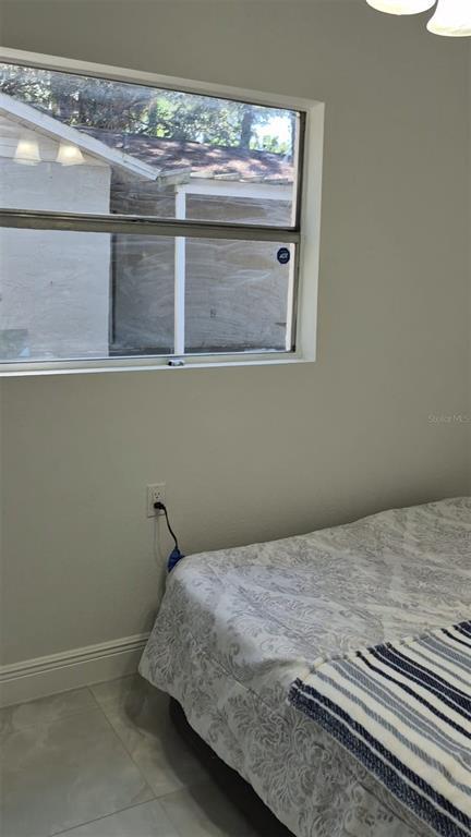 Building Photo - 7124 Oakwood Dr