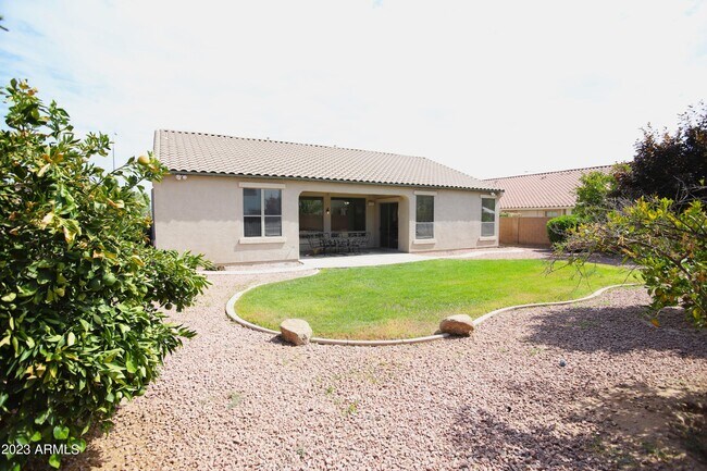 Building Photo - 779 E Mead Dr