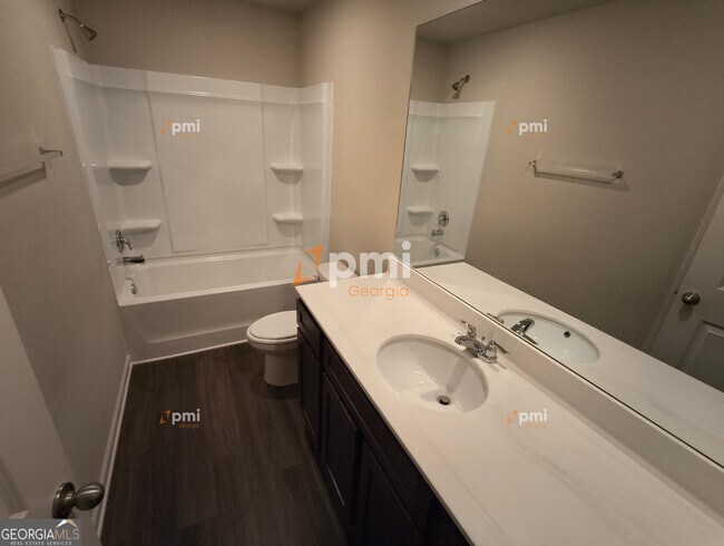 Building Photo - 209 Oliver Dr