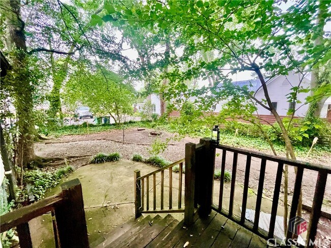 Building Photo - 895 Oconee St