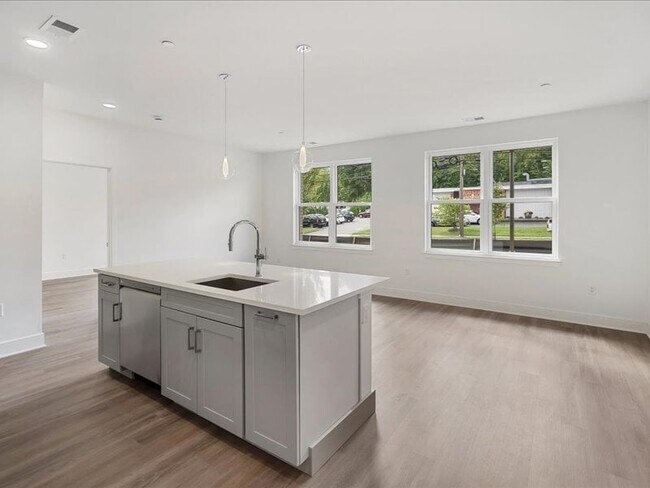 Building Photo - Madison Mall on Main Luxury Apartments