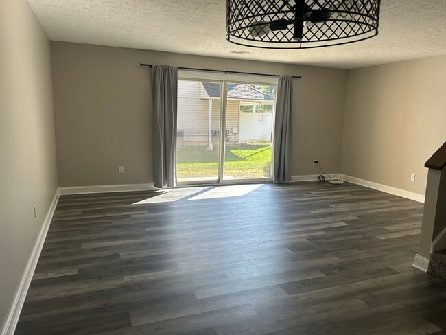Building Photo - 2830 Sand Run Pkwy