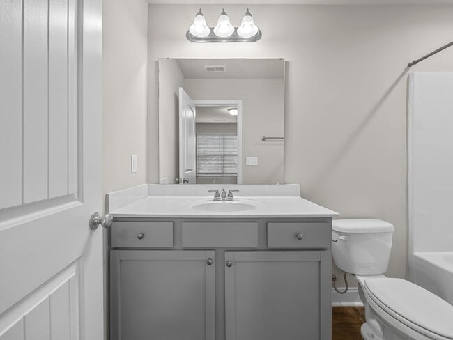 Building Photo - Charming two bedroom two and a half bathroom ready for you to call home!