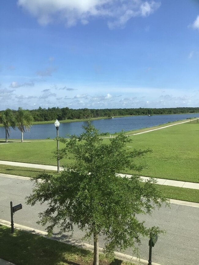 Building Photo - 4812 Riverwalk Dr