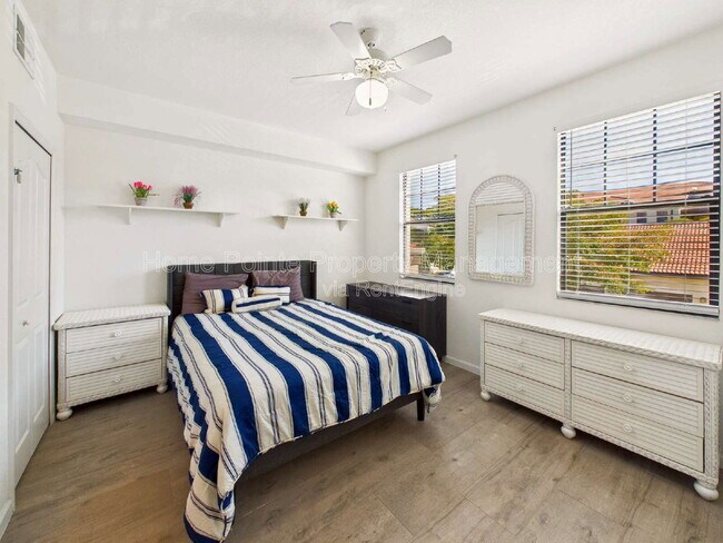 Building Photo - 12960 Positano Cir