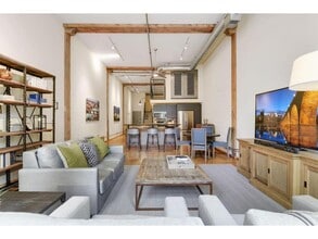 Building Photo - 801 N Washington Ave