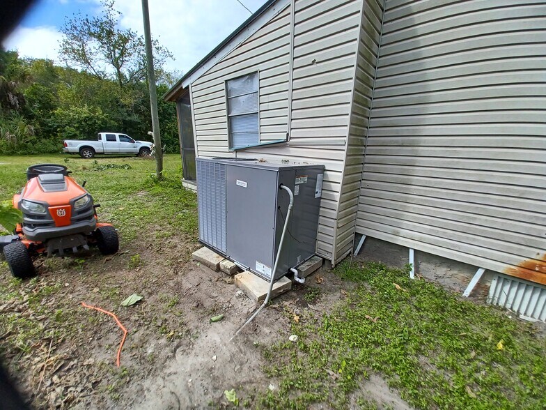 Building Photo - 20704 Caboose Dr