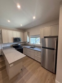 Building Photo - Affordable Studio in Central San Diego