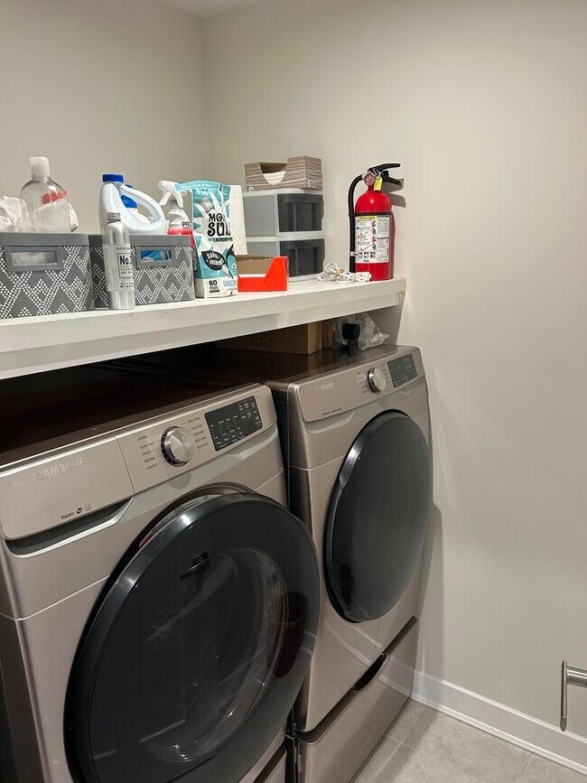 Building Photo - 603 Spring Hollow Dr