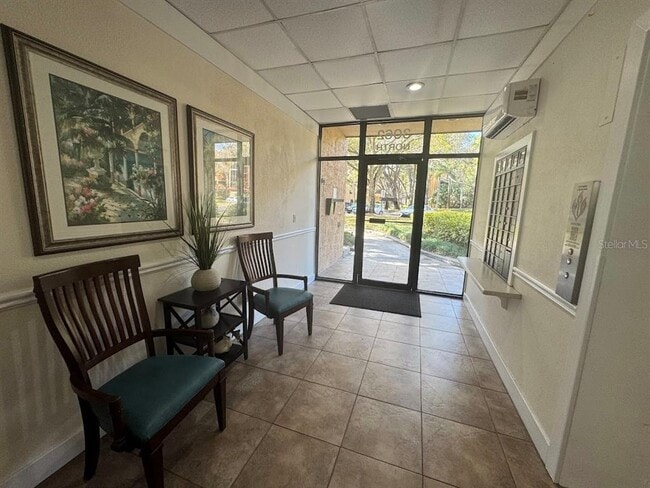 Building Photo - 3062 Eastland Blvd