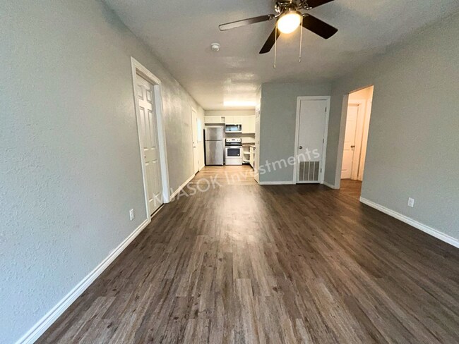 Building Photo - 3-Bed, 2-Bath Home Minutes from Fort Sill – Move-In Ready!