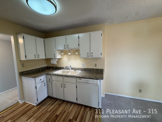 Building Photo - 311 Pleasant Ave