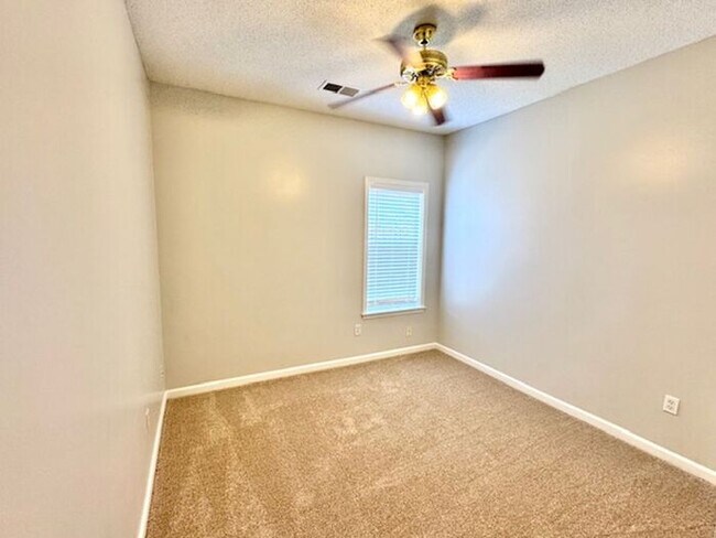 Building Photo - Cordova- Great Location- 3 bedroom/2bath h...