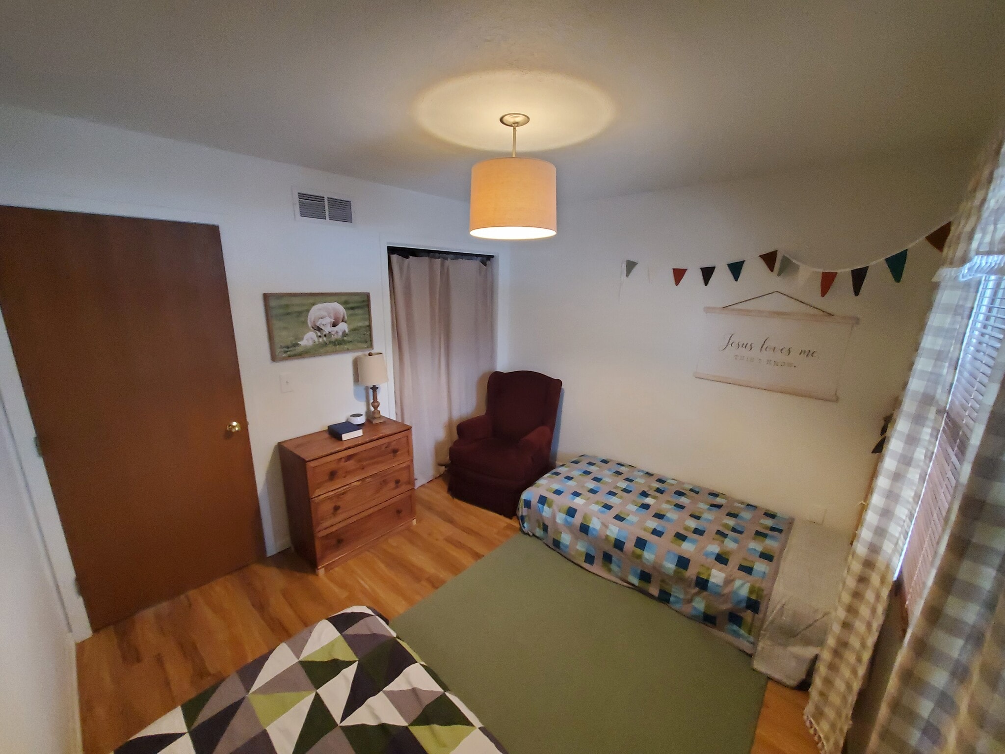 Bedroom 2 (9’7” x 10’10”) - 822 Banker Rd