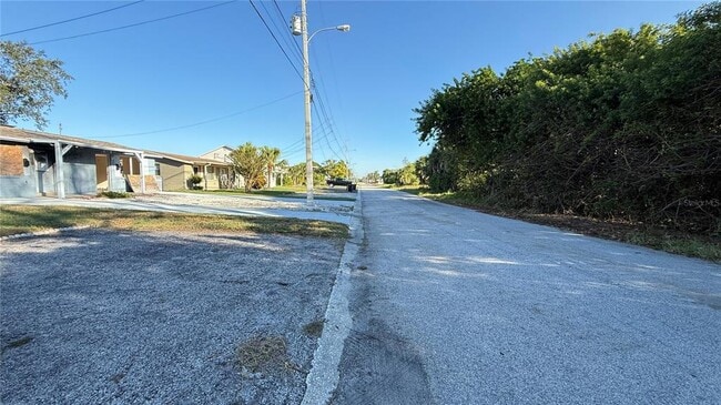 Building Photo - 12609 1st Isle